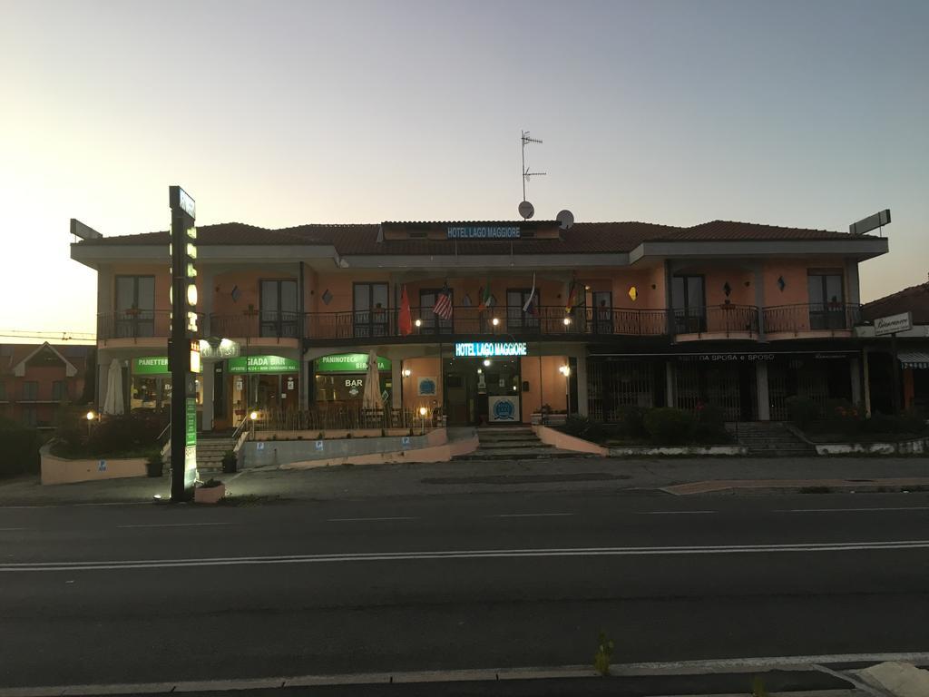 Hotel Lago Maggiore Castelletto sopra Ticino Bagian luar foto