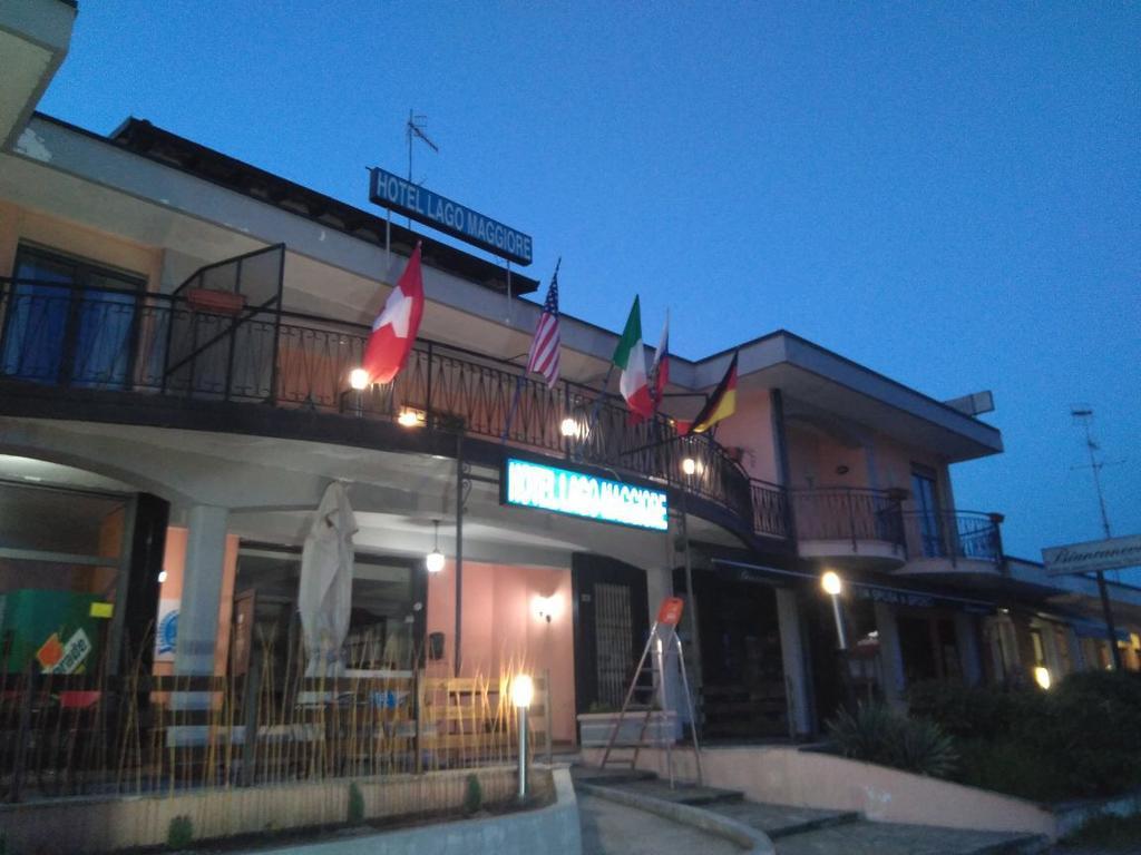 Hotel Lago Maggiore Castelletto sopra Ticino Bagian luar foto
